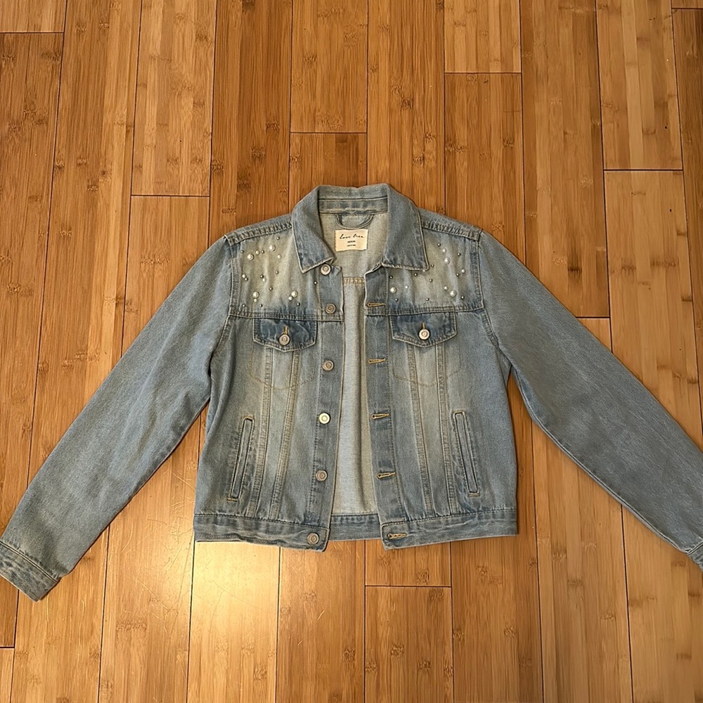 Women’s Love Tree pearl light denim jean jacket